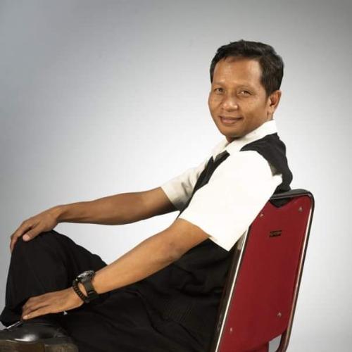 Adhi